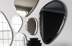 Lire la suite à propos de l’article Comment utiliser les miroirs pour agrandir visuellement votre espace intérieur